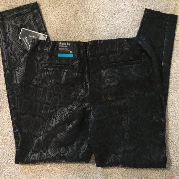 NWT Alfani skinny pants - Picture 4 of 4